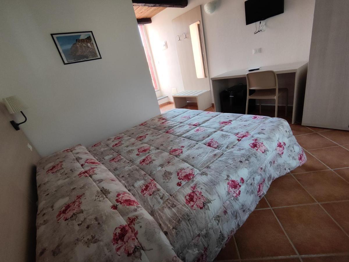 Il Gelsomino Hotell Carrodano Inferiore Exteriör bild
