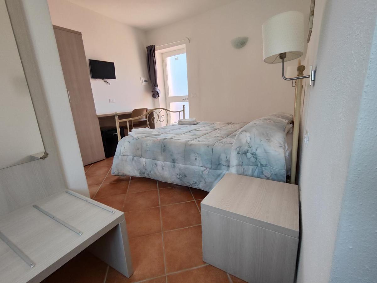 Il Gelsomino Hotell Carrodano Inferiore Exteriör bild