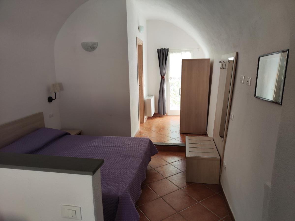 Il Gelsomino Hotell Carrodano Inferiore Exteriör bild