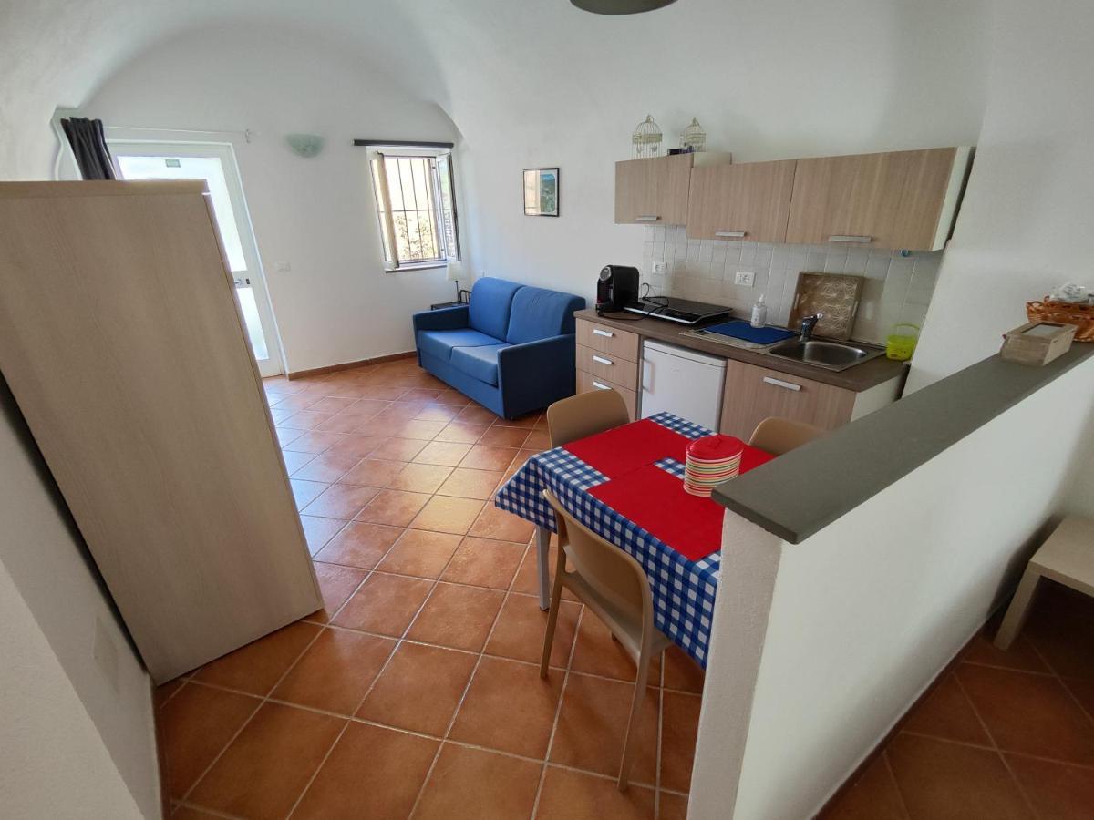 Il Gelsomino Hotell Carrodano Inferiore Exteriör bild