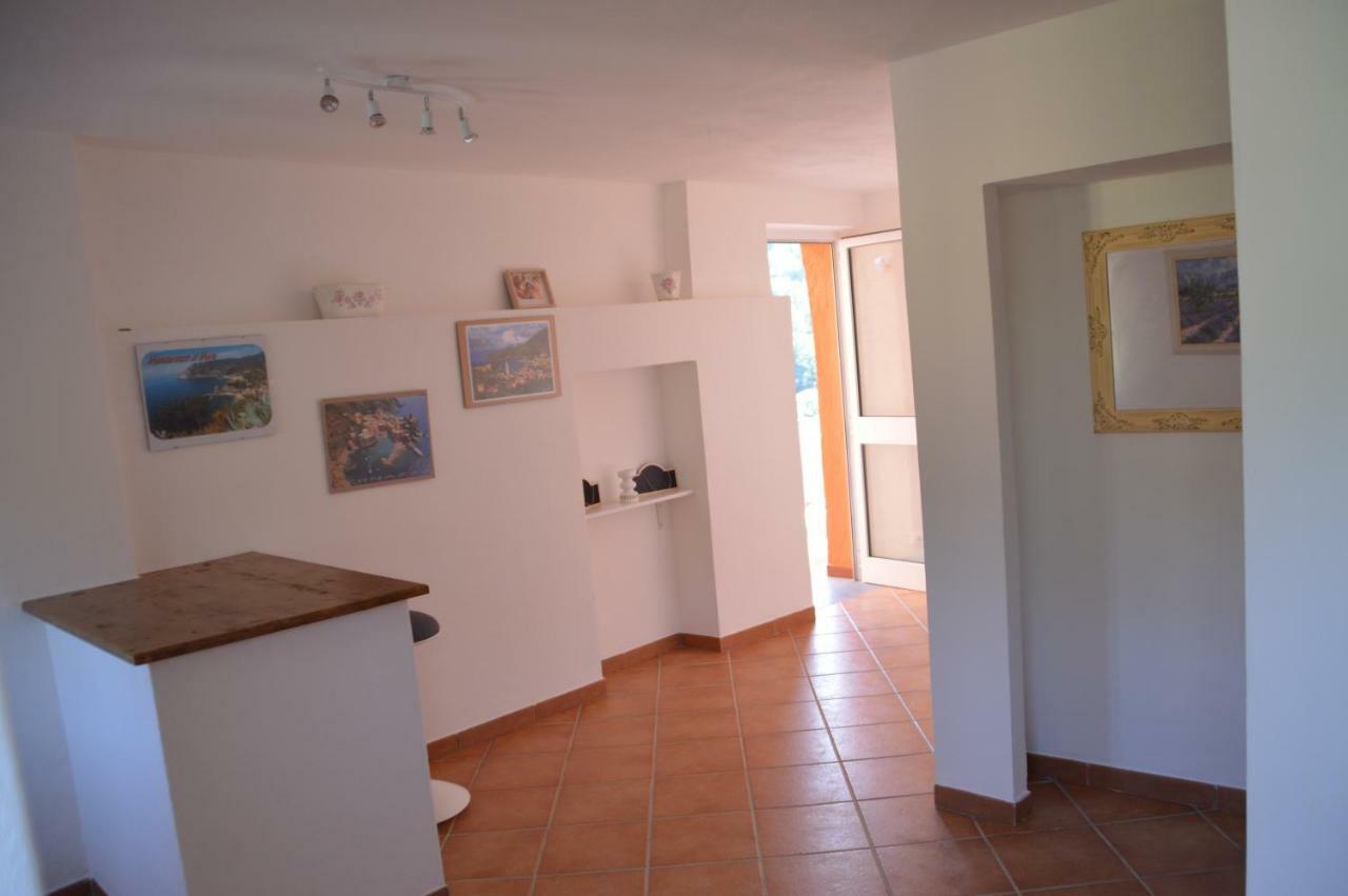 Il Gelsomino Hotell Carrodano Inferiore Exteriör bild