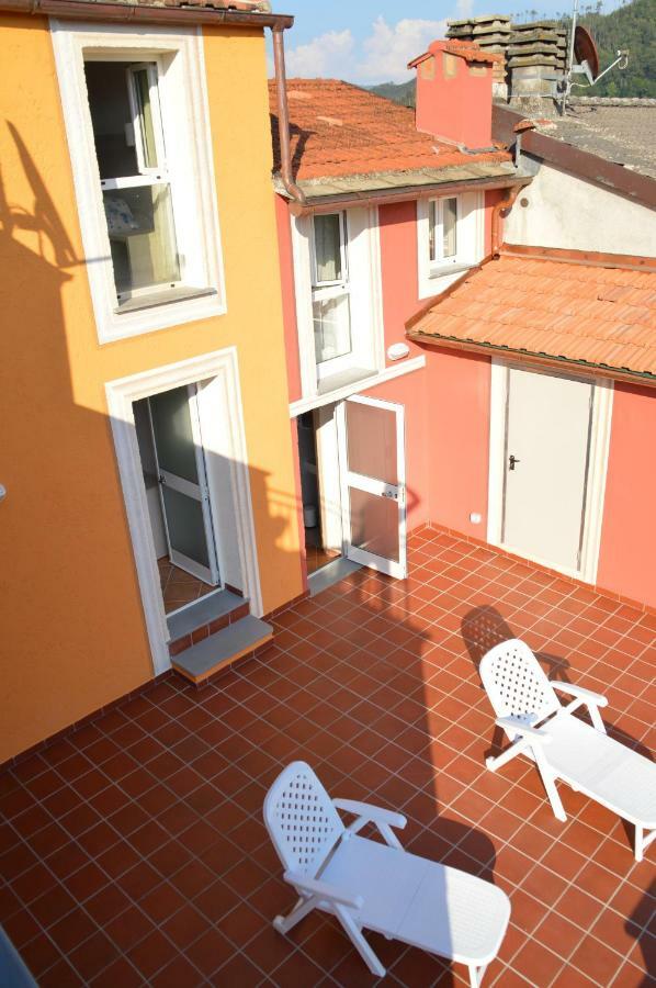 Il Gelsomino Hotell Carrodano Inferiore Exteriör bild