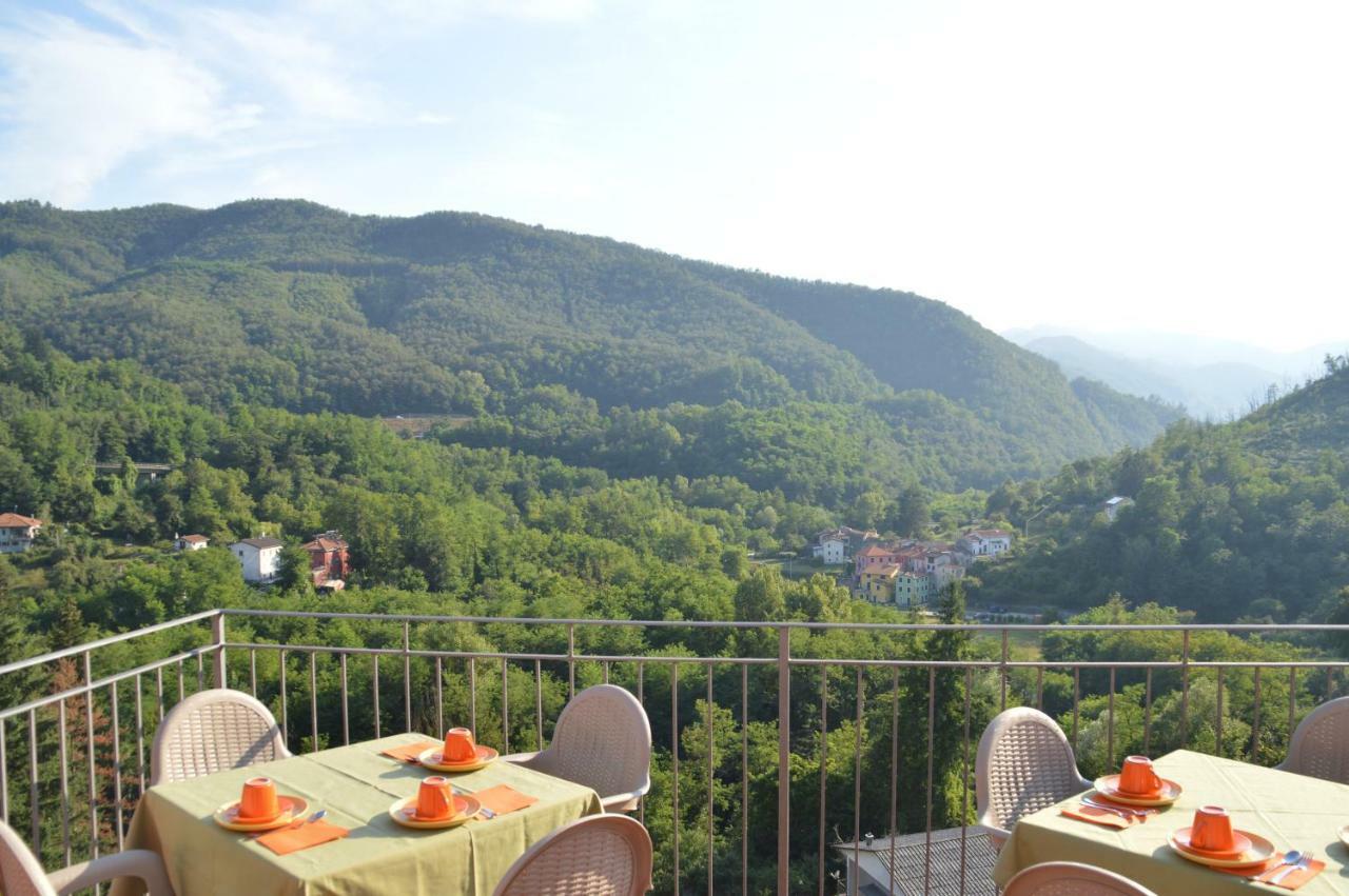 Il Gelsomino Hotell Carrodano Inferiore Exteriör bild